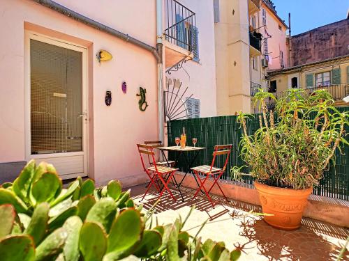 Nestor&Jeeves - URBAN SUN - Central - Close sea