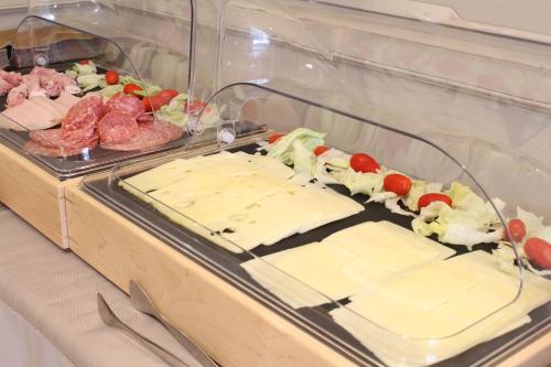 Jídlo v hotelu nebo okolí