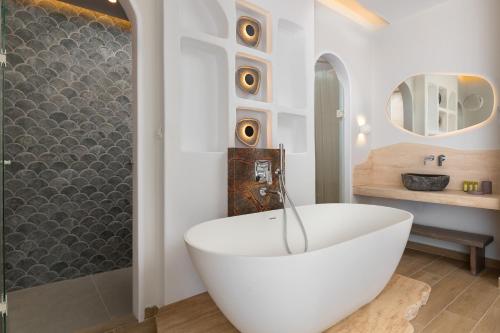 Ένα μπάνιο στο Kivotos Blue villa