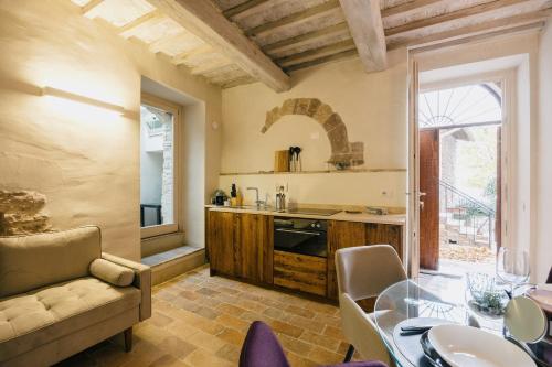 Η κουζίνα ή μικρή κουζίνα στο BHR - Dimora delle Rose