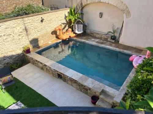 Πισίνα στο ή κοντά στο Porte Saint-Louis - Pélerins