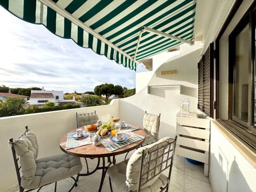 Vilamoura Brightness Apartment with Pool by Homing