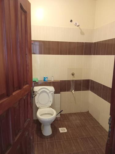 Ένα μπάνιο στο Mtwapa Luxury Apartment with Pool B1M