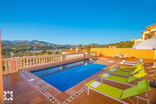 Villa Iris by Abahana Villas