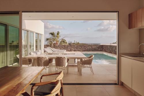 Πισίνα στο ή κοντά στο Villas Elements by Alondra