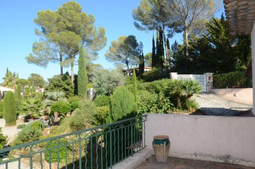 Villa de charme avec piscine sur la colline de Valescure