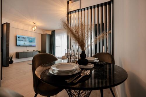 Et tv og/eller underholdning på The Essence by Blvd 8B7 - Premium Luxe Studio