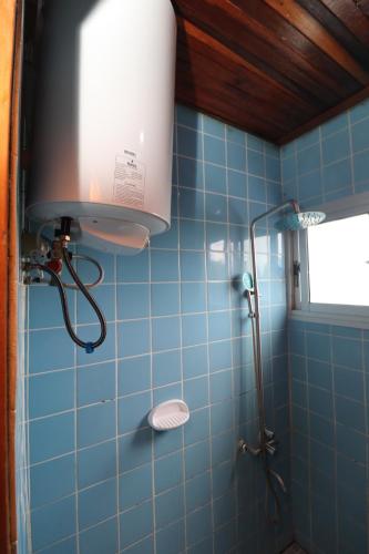 Koupelna v ubytování AfriqPnB VC duplex 3 chambres Kribi Mboamanga avec piscine et bord de mer