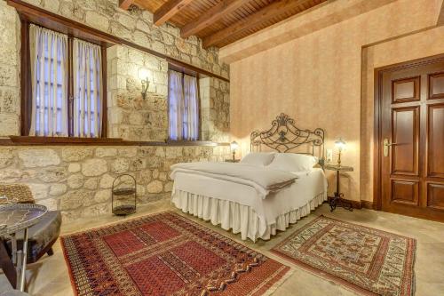 Ένα ή περισσότερα κρεβάτια σε δωμάτιο στο Kaucuk Otel