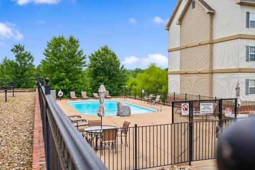 Πισίνα στο ή κοντά στο Kings Hideaway - Near DT