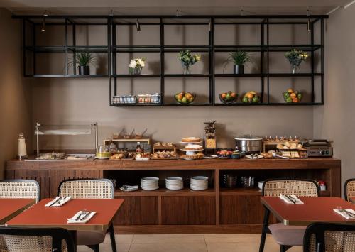 Jídlo v hotelu nebo okolí