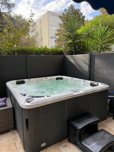 Antibes - 3 pièces cosy avec jacuzzi & grande terrasse photo 20