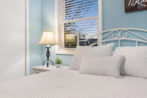 Postel nebo postele na pokoji v ubytování Abby's Place - Close to attractions