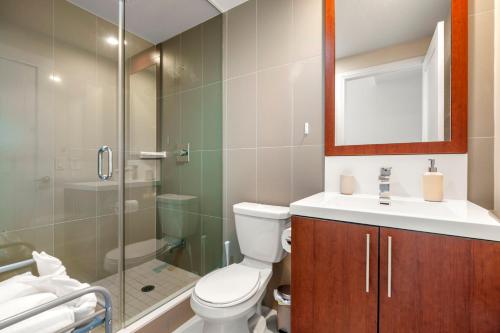 Koupelna v ubytování Breathtaking View 1Bd & Den Apartment