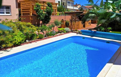 Beautiful Apartment In Medulin