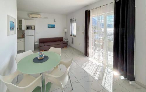 Amazing Apartment In Podgora With House Sea View