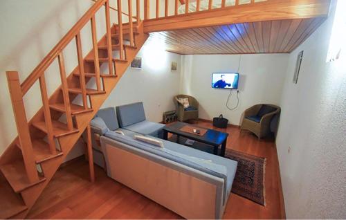 TV a/nebo společenská místnost v ubytování House With Heated Pool