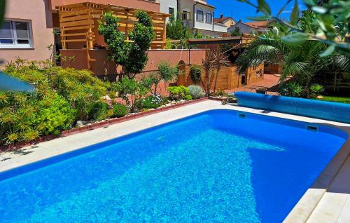 Gorgeous Apartment In Medulin With Wifi