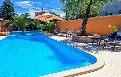 Gorgeous Apartment In Medulin With Wifi