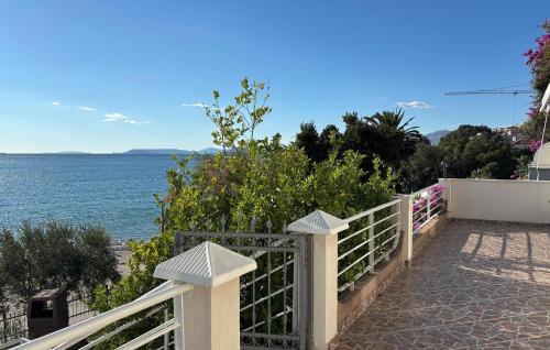 Gorgeous Apartment In Podstrana With Wifi