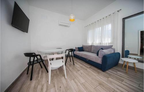 Nice Apartment In Podstrana With Wifi