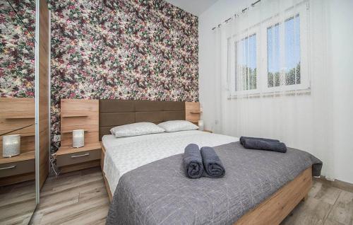 Nice Apartment In Podstrana With Wifi