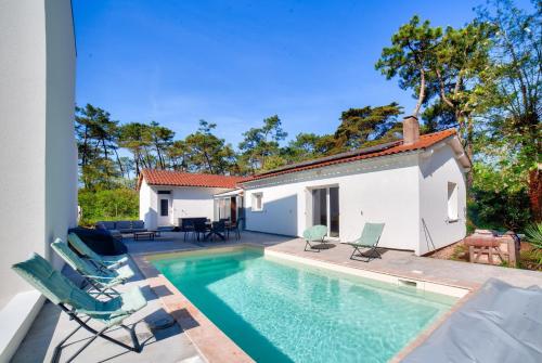 Piscine & accès à la réserve de la Belle-Henriette