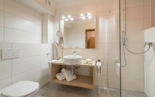 Ένα μπάνιο στο Residence Gold Rain