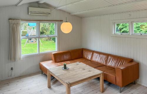 Posezení v ubytování 2 Bedroom Cozy Home In Idestrup