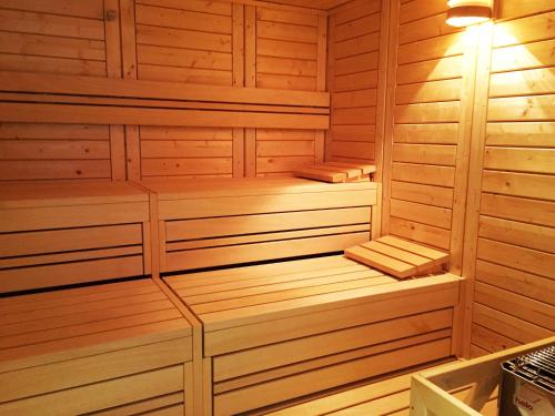 Penthouse Studio with Terrace, Pool, Sauna and City View at HBF Main Station