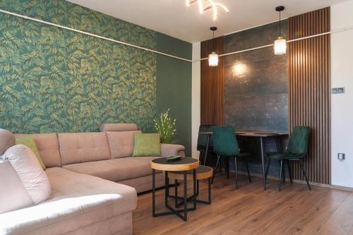 Green Palm Apartment