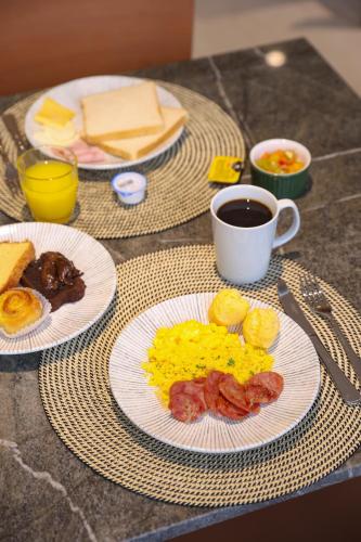 Jídlo v hotelu nebo okolí