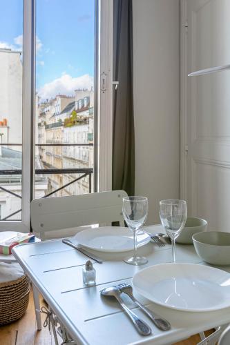 Paris Rooftop Views Cosy Central