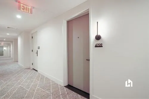 Stylish Apartments with Partial Ocean Views in Downtown! photo 55