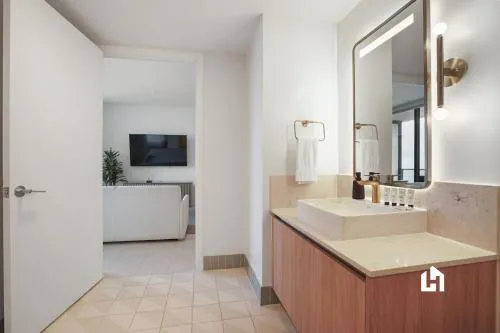 Stylish Apartments with Partial Ocean Views in Downtown! photo 53