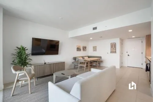Stylish Apartments with Partial Ocean Views in Downtown! photo 47