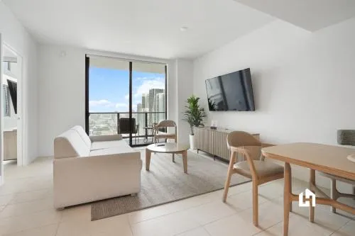 Stylish Apartments with Partial Ocean Views in Downtown! photo 45