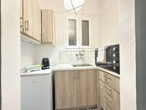 Athenian Cosy Getaway 2