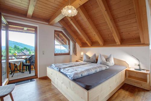 Postel nebo postele na pokoji v ubytování Hochtalblick Spießhorn - Hochkopf