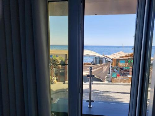 Nespecifikovaný výhled na moře nebo výhled na moře při pohledu z apartmánu