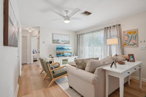 Gallery image of Blue Heron Cottage Cozy 2BR Sleeps 6 Fire Pit in Deltona