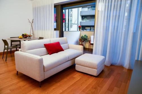 One-bedroom Apartment Unit G with Park View