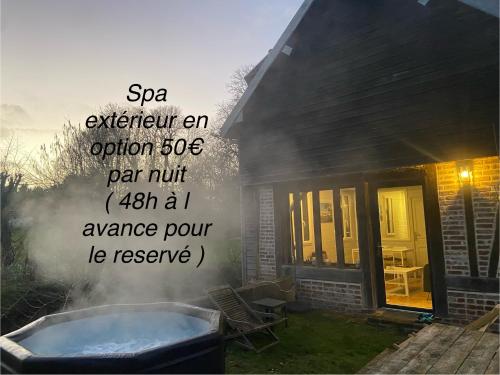 ein Zitat über ein Spa-Erlebnis ein Option Spa mintpayerpayerpayerpayer in der Unterkunft Maison au bord de riviere , proche de la mer- spa semi rigide plein air en option in Bacqueville-en-Caux