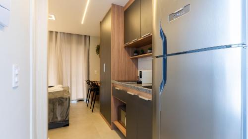 Η κουζίνα ή μικρή κουζίνα στο Studios modernos e completos ao lado da estação Vila Mariana