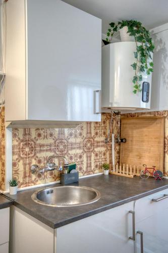 Terrace Charming Century Apartment