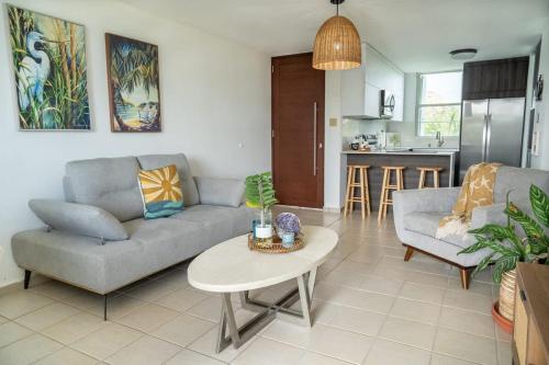 Kuchyň nebo kuchyňský kout v ubytování Marbella PH Apartment with Rooftop in Costa Brava Ceiba