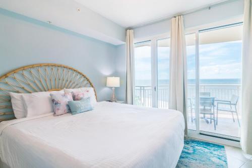 Postel nebo postele na pokoji v ubytování RELAX in this beautifully cozy 2-bedroom, 2 bathroom condo Sleeps 6!!