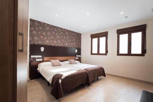 Apartamentos Reyes Católicos by Medina Living