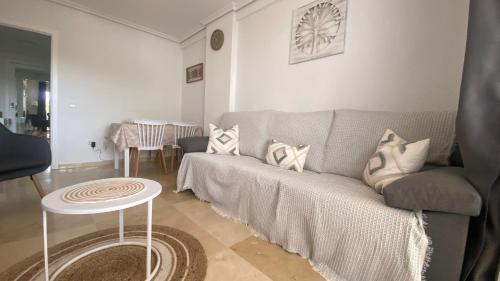 Χώρος καθιστικού στο Capitolio 1G