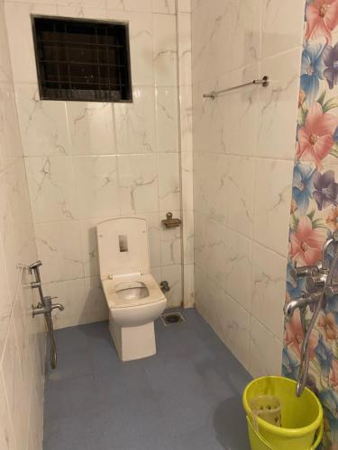 Ένα μπάνιο στο Hotel Albatross